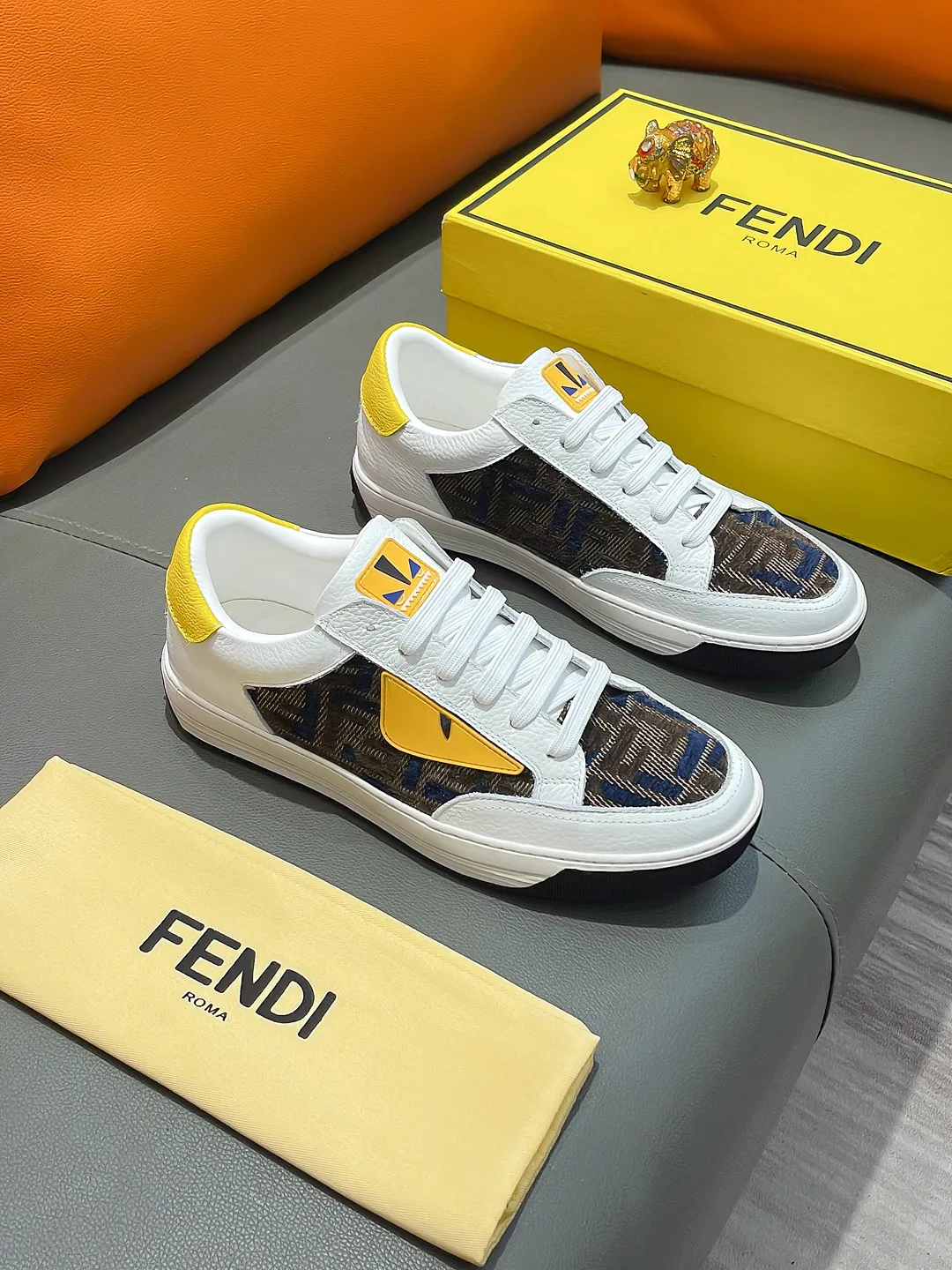 Men's shoes FENDI "Fendi" P400 Regular size: 38-44 (casual shoes) Product materials: Selected cowhide upper, soft sheepskin lining; original outsole.